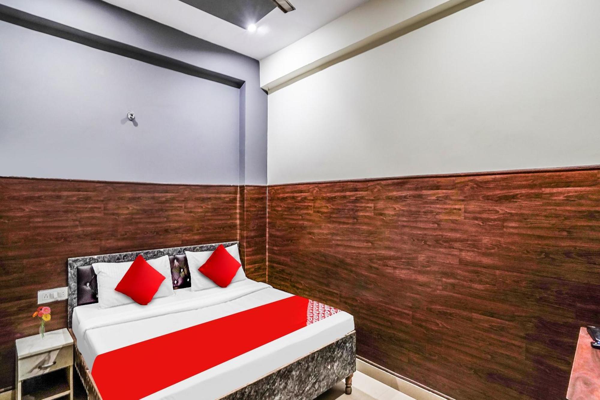 Hotel O Dream Palace Inn Noida Kültér fotó