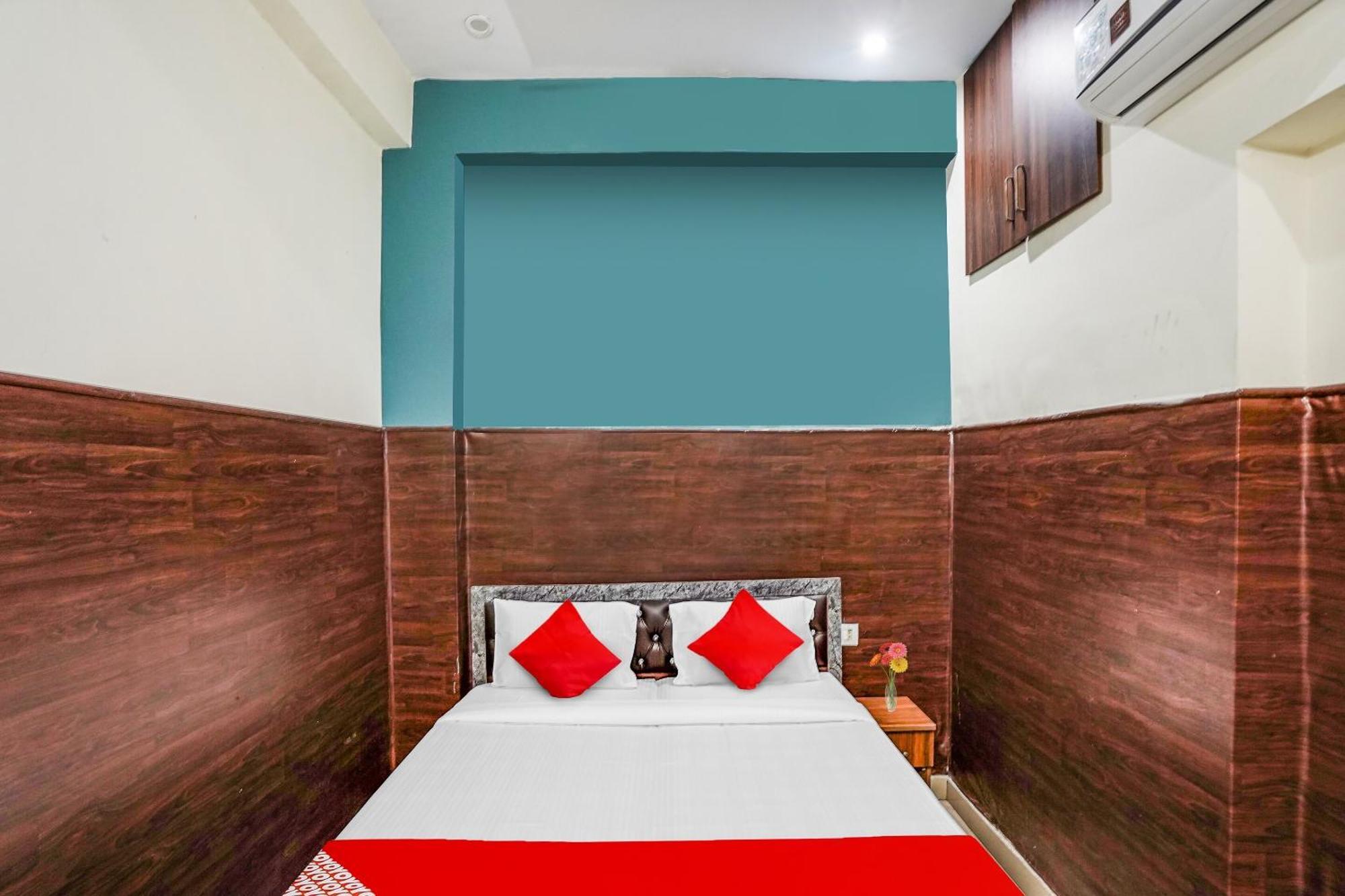 Hotel O Dream Palace Inn Noida Kültér fotó